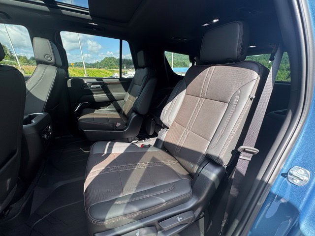 New 2026 Chevrolet Tahoe High Country w/ Sun And Tow Package AWD/4WD image 24