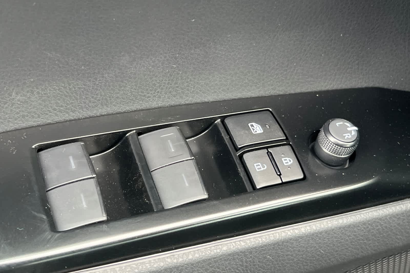 New 2026 Toyota Camry SE AWD/4WD image 13