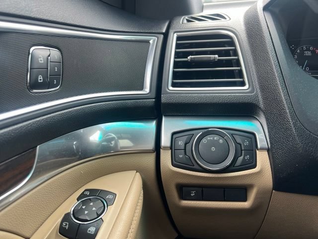 Used 2016 Ford Explorer Limited w/ Equipment Group 301A FWD image 21