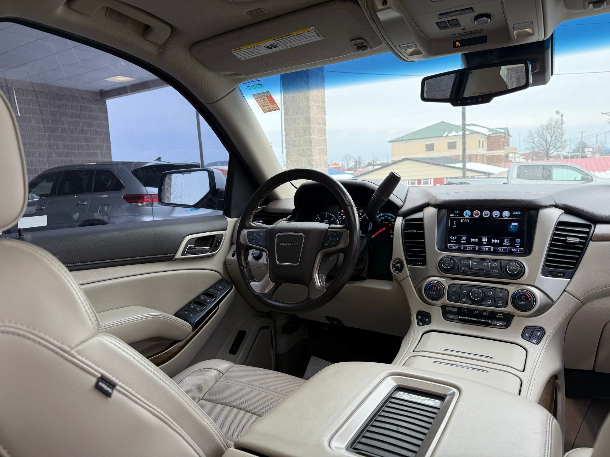 Used 2019 GMC Yukon Denali image 27