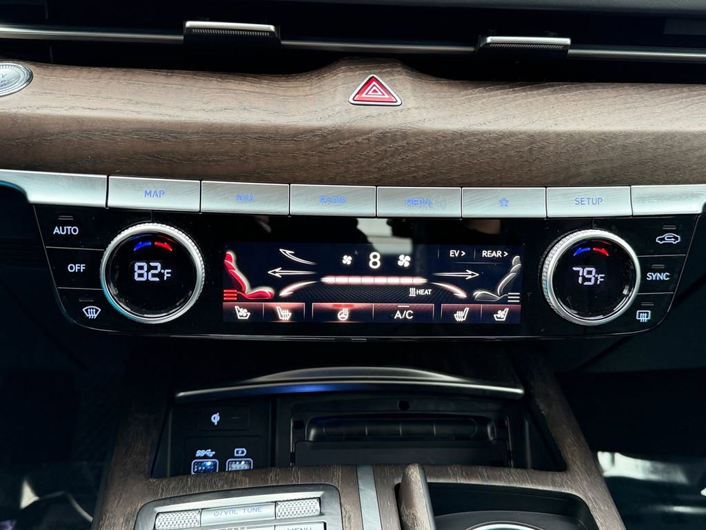 Used 2024 Genesis G80 image 19