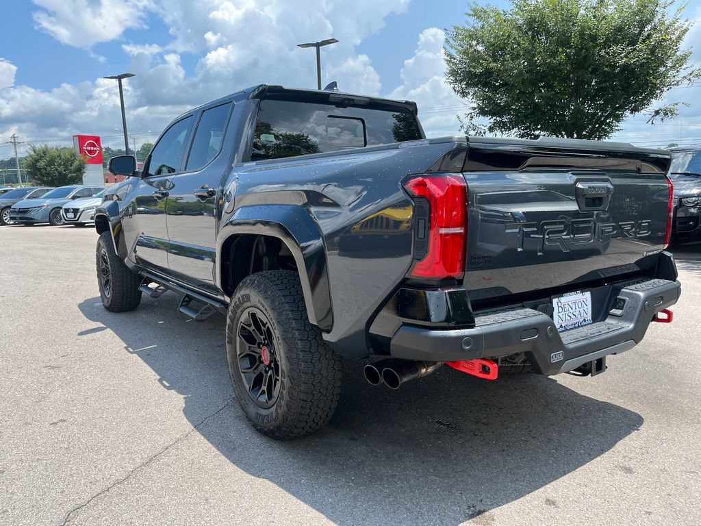 Used 2025 Toyota Tacoma TRD Pro AWD/4WD image 2