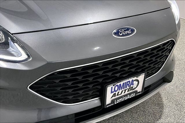 Used 2021 Ford Escape Titanium image 35