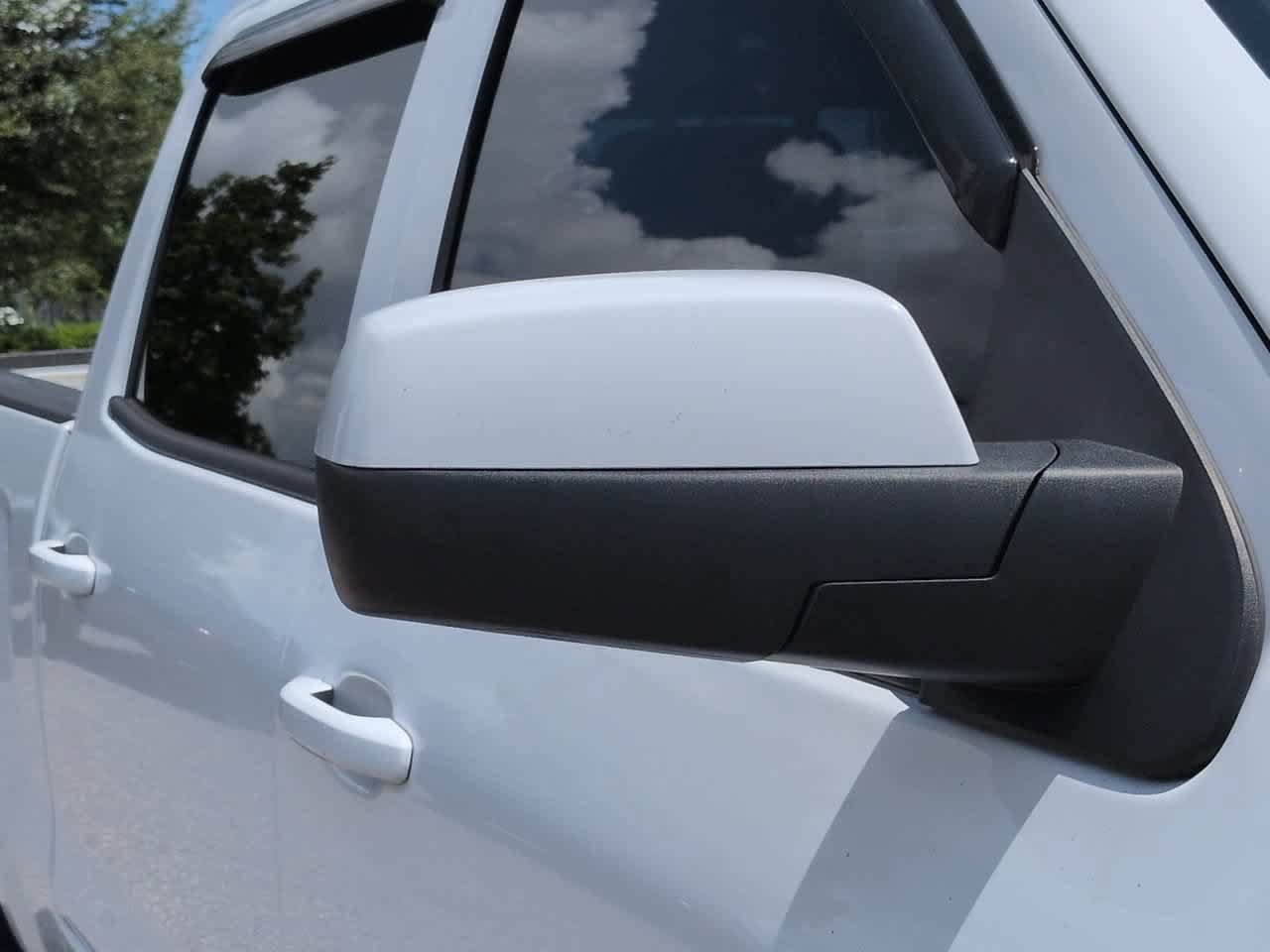 Used 2018 Chevrolet Silverado 1500 LT w/ All Star Edition AWD/4WD image 12