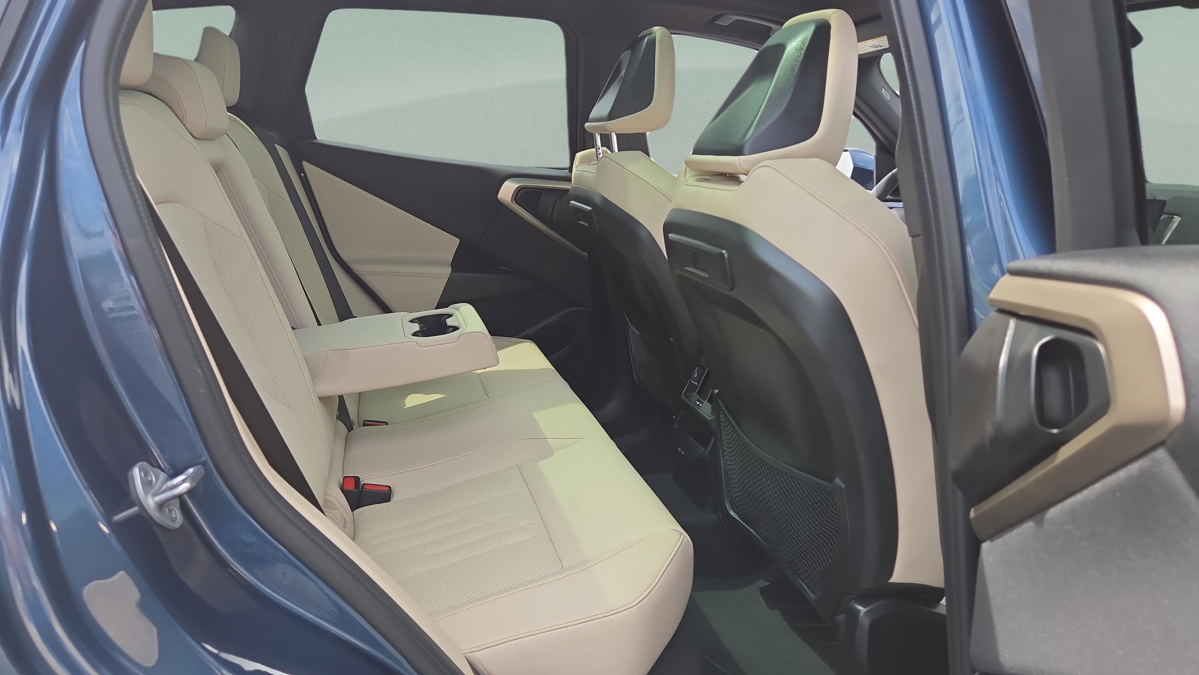 Certified 2025 BMW X3 xDrive30i w/ Convenience Package image 16