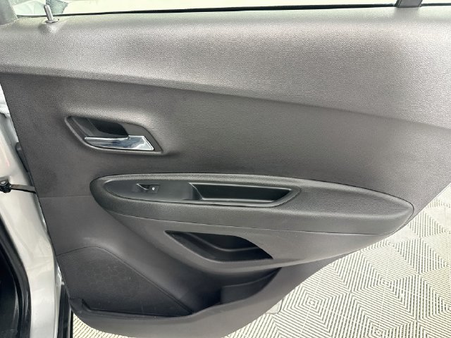 Used 2019 Chevrolet Trax LS w/ LPO, Protection Package FWD image 23