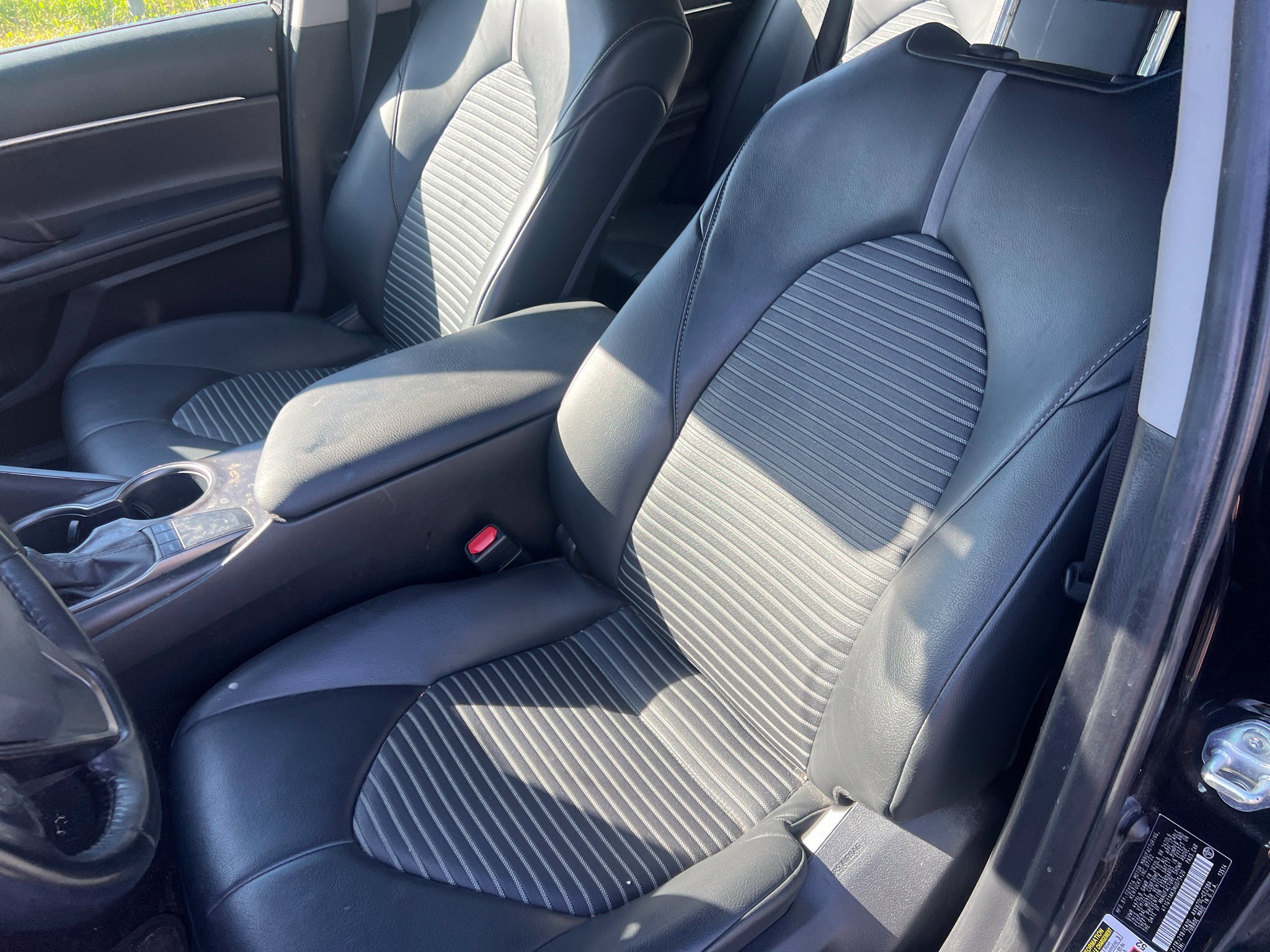 Used 2022 Toyota Camry SE FWD image 12