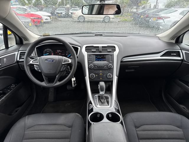 Used 2014 Ford Fusion SE FWD image 26