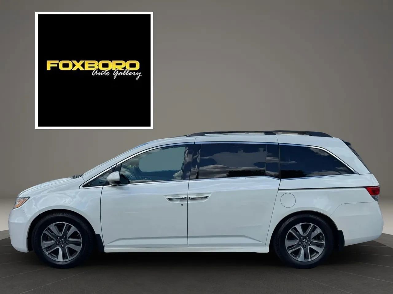 Used 2014 Honda Odyssey Touring Elite image 7
