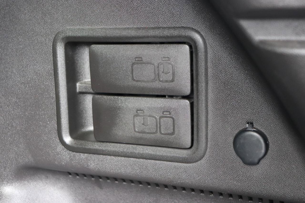 Used 2024 GMC Terrain SLT AWD/4WD image 53