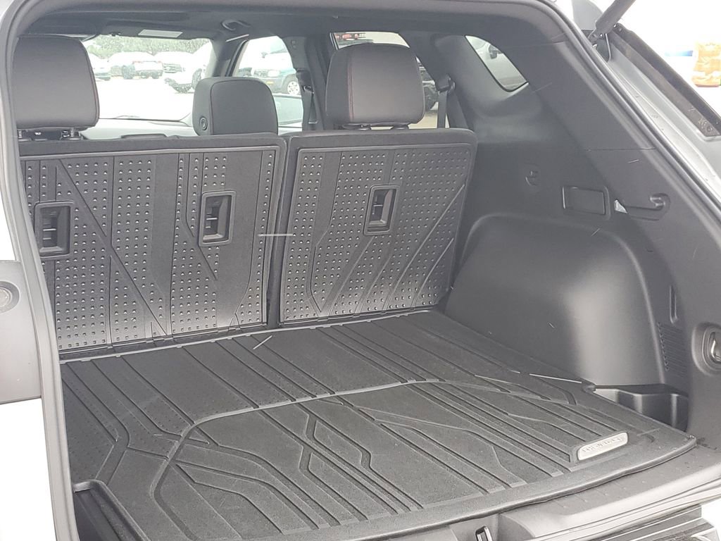 Used 2023 Chevrolet Blazer RS w/ Enhanced Convenience Package image 36