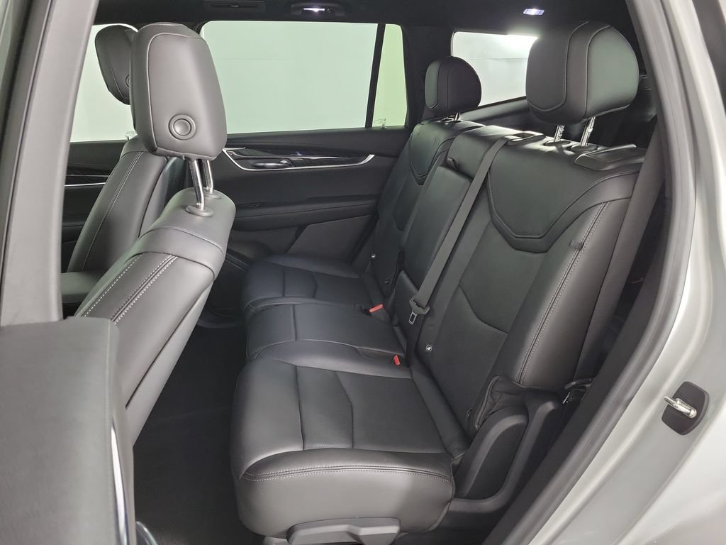 Used 2020 Cadillac XT6 Premium Luxury FWD image 12