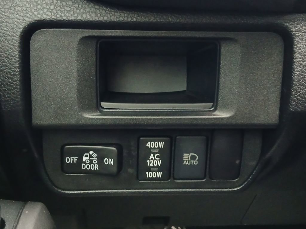 Used 2019 Toyota Tacoma TRD Sport w/ Technology Package RWD image 12