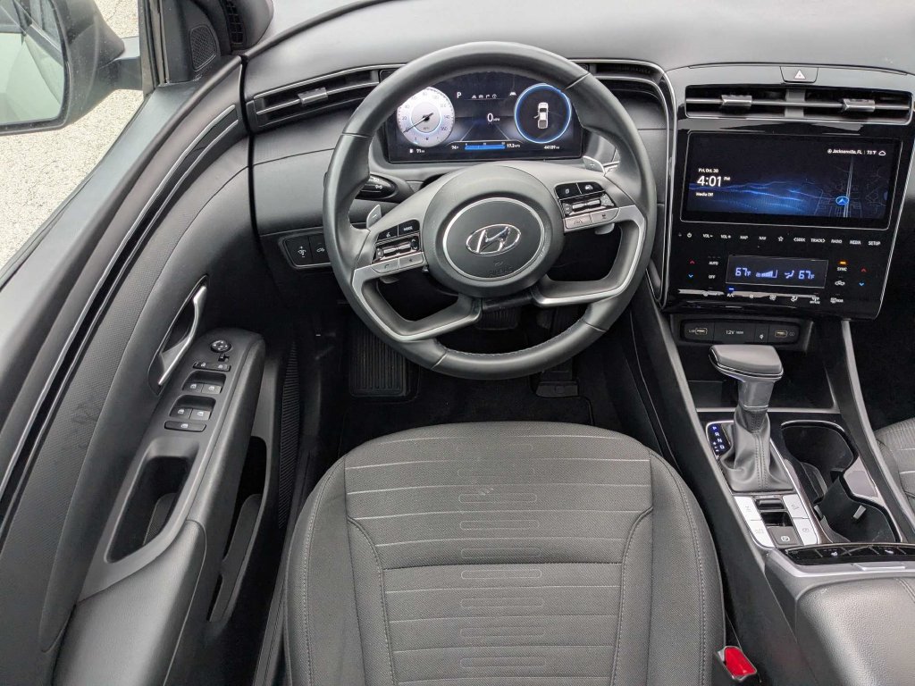 Used 2023 Hyundai Santa Cruz SEL Premium AWD/4WD image 17