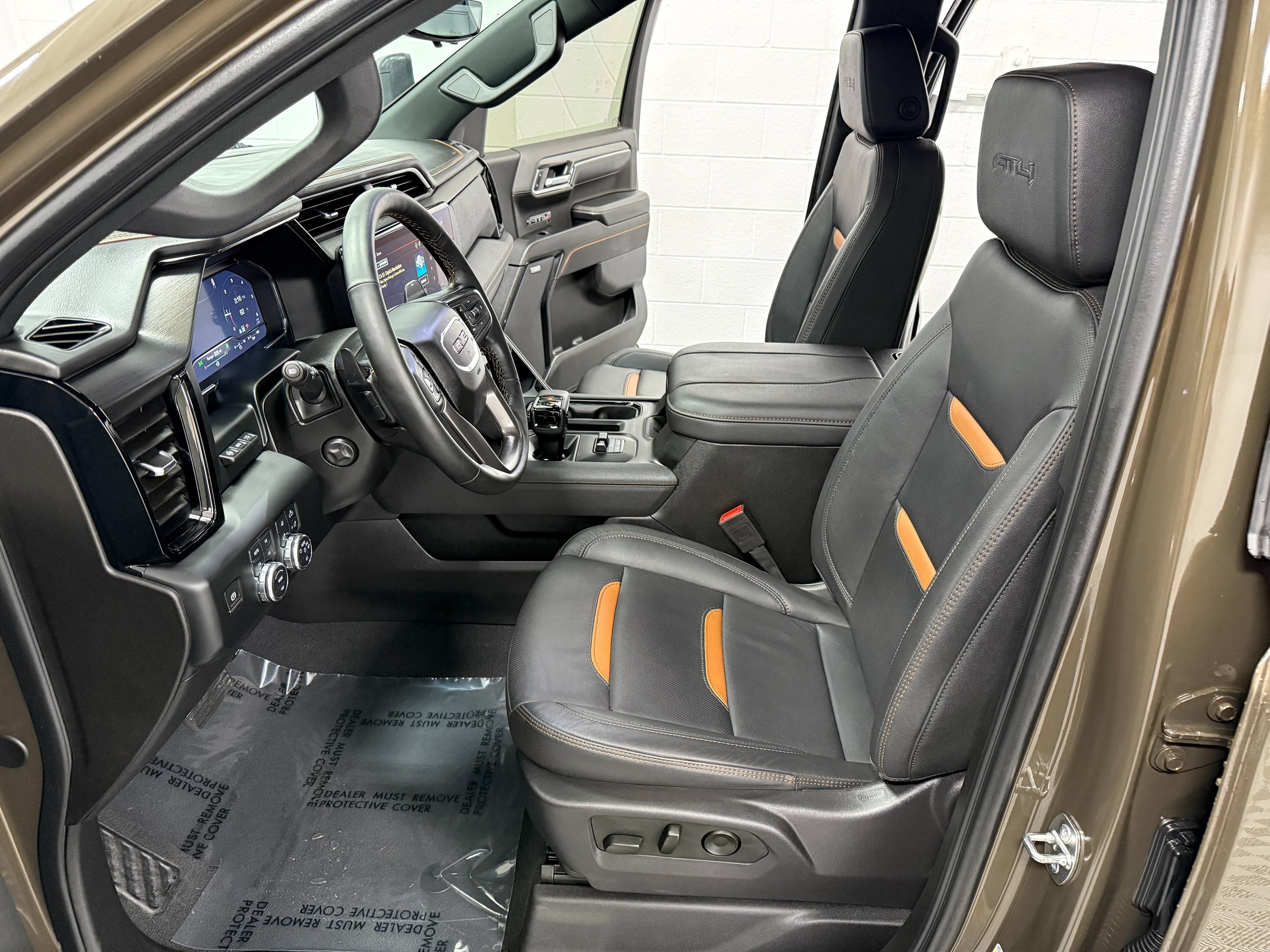 Used 2024 GMC Sierra 1500 AT4 w/ Technology Package AWD/4WD image 15