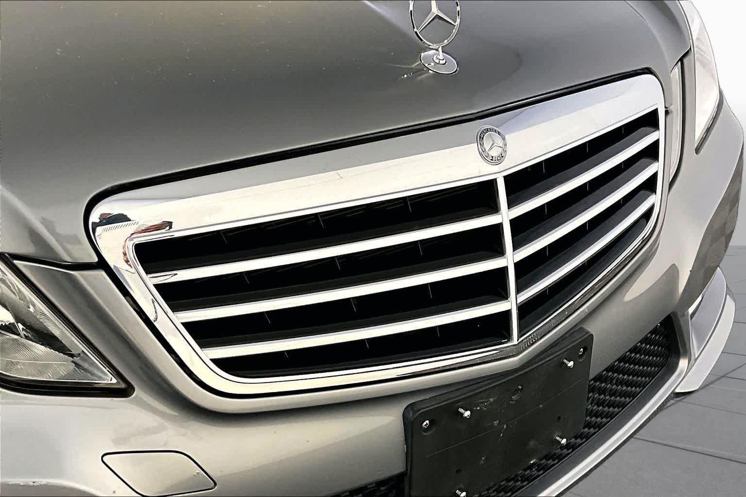 Used 2013 Mercedes-Benz E 350 4MATIC Sedan image 31