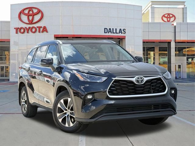 Used 2022 Toyota Highlander XLE