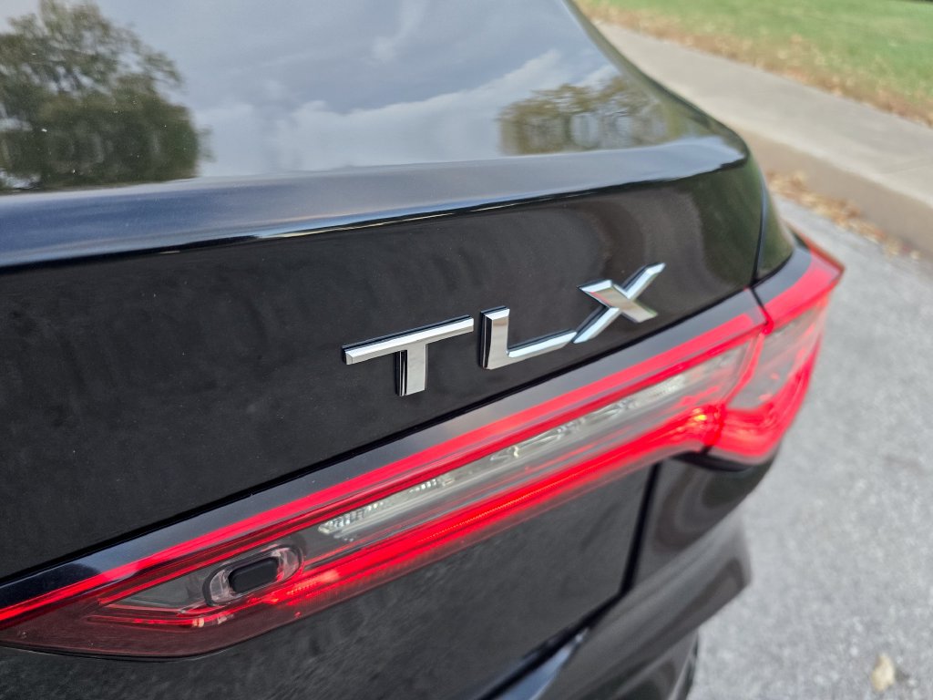 Used 2021 Acura TLX FWD image 5
