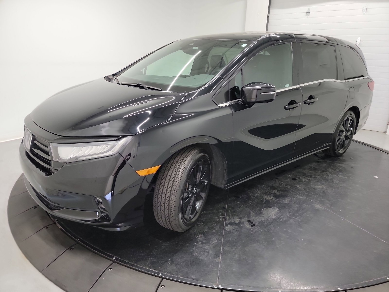 Certified 2024 Honda Odyssey Sport image 8