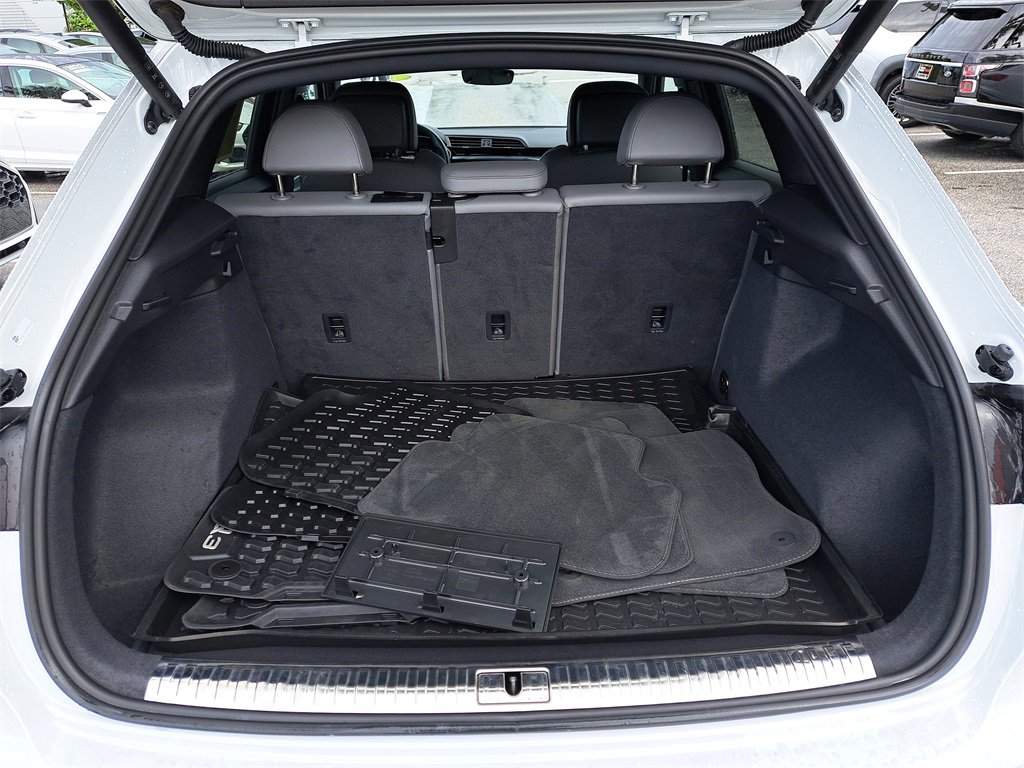 Used 2023 Audi Q3 2.0T Premium Plus w/ Premium Plus Package image 31