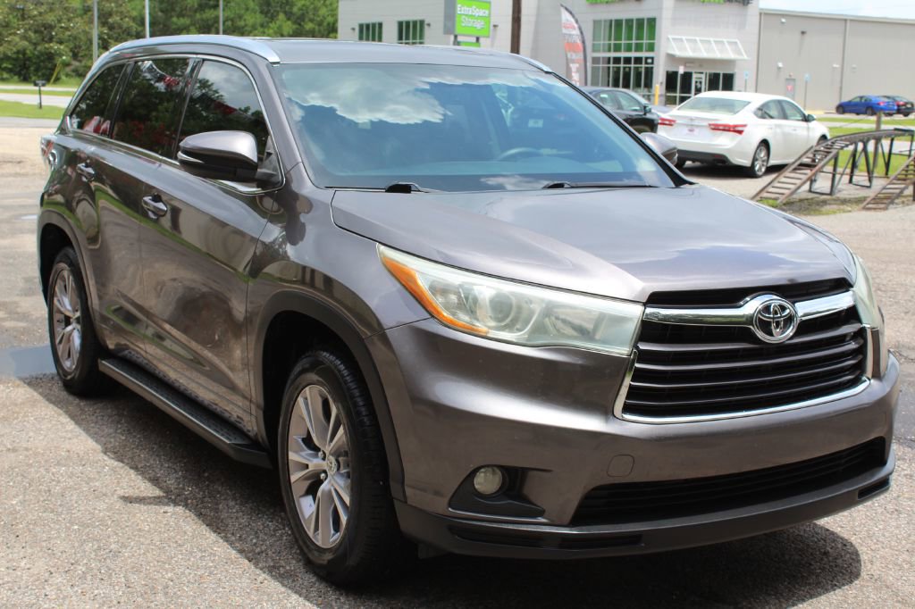 Used 2015 Toyota Highlander XLE image 9