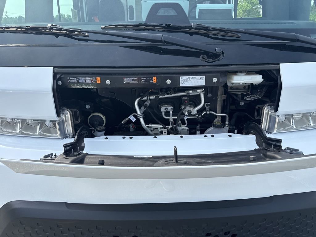 Used 2024 Chevrolet Brightdrop 400 w/ Commercial Equipment Package AWD/4WD image 28