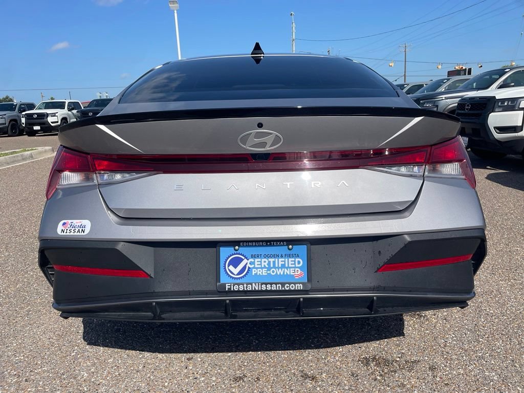 Used 2025 Hyundai Elantra Sport FWD image 6