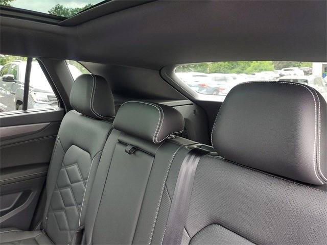 New 2026 Volkswagen Atlas Cross Sport SE image 14