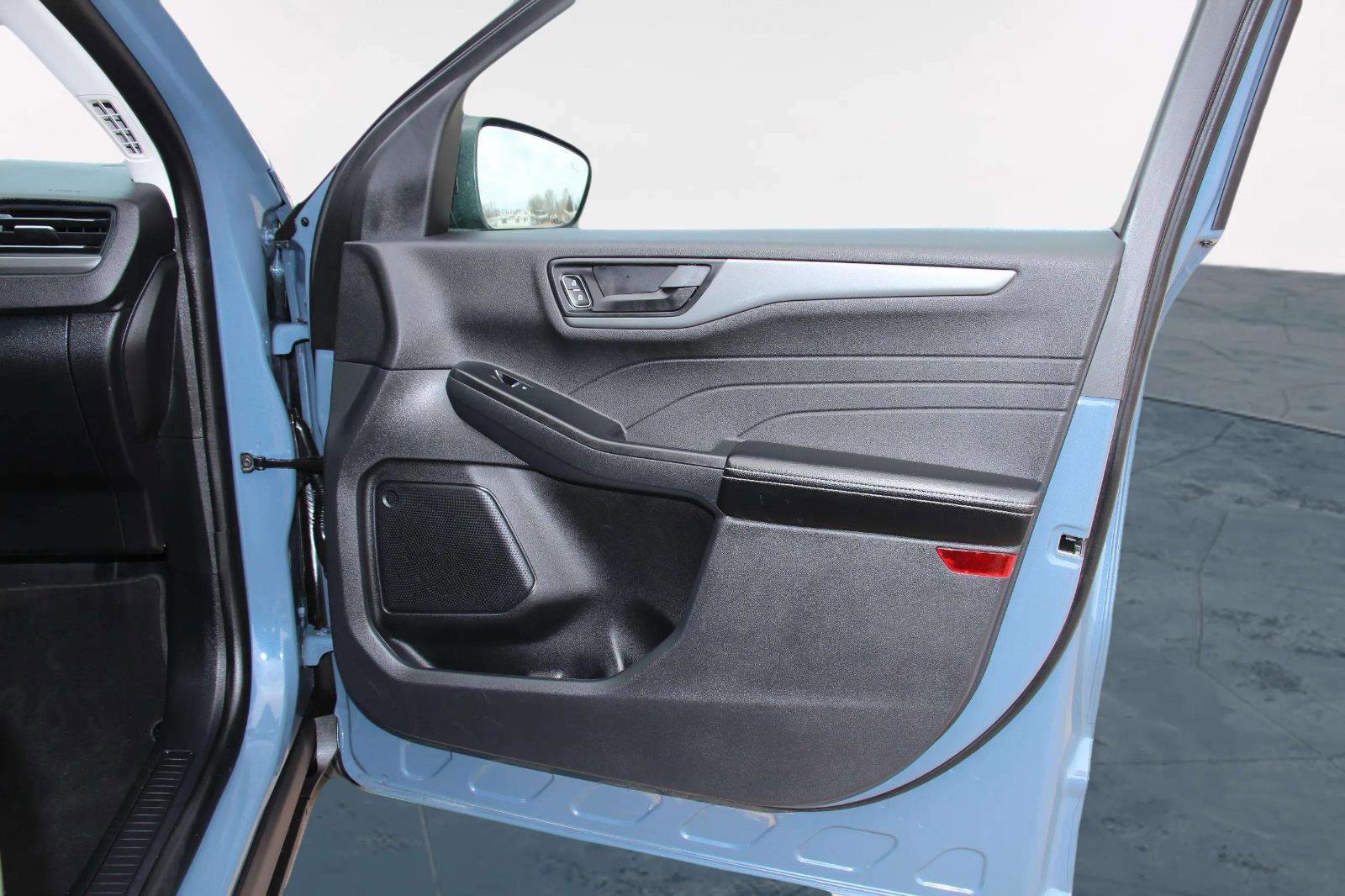 Used 2025 Ford Escape Active image 29