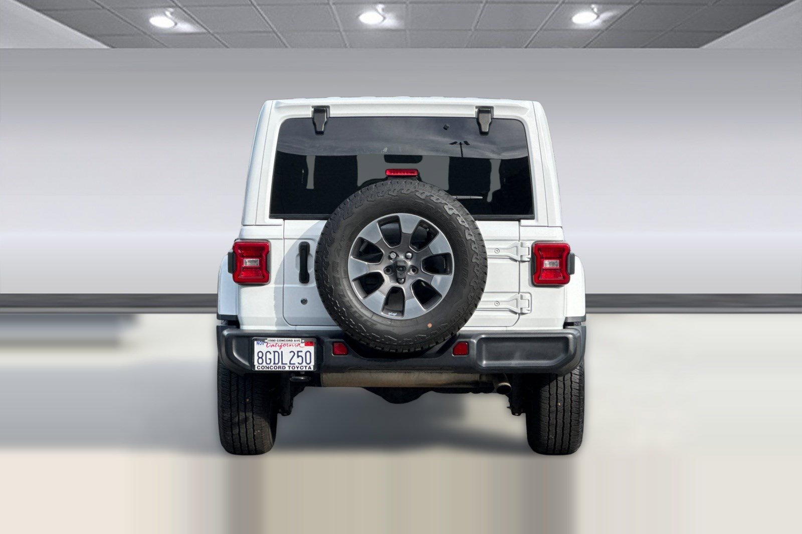 Used 2018 Jeep Wrangler Unlimited Sahara AWD/4WD image 10
