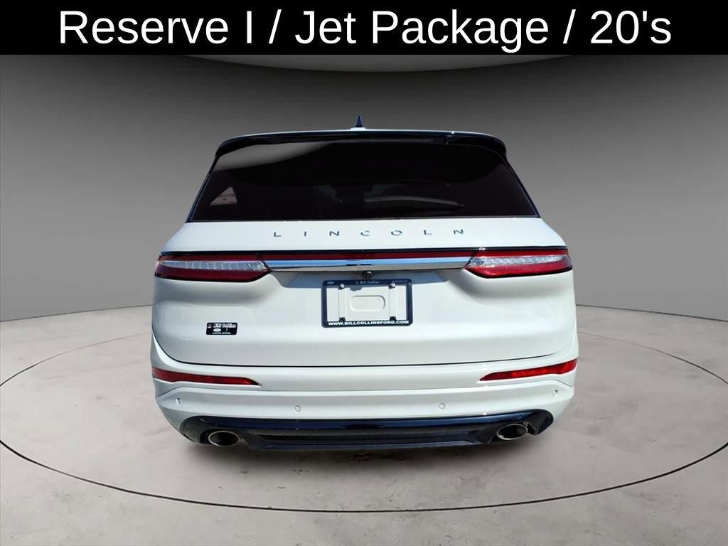 Used 2024 Lincoln Corsair Reserve w/ Jet Appearance Package image 8