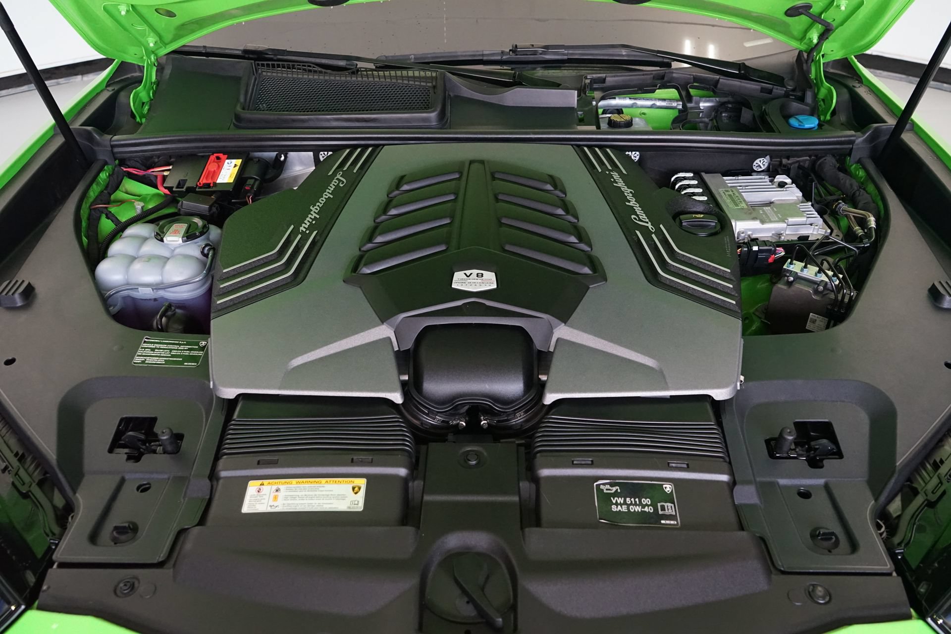 Used 2022 Lamborghini Urus AWD/4WD image 33