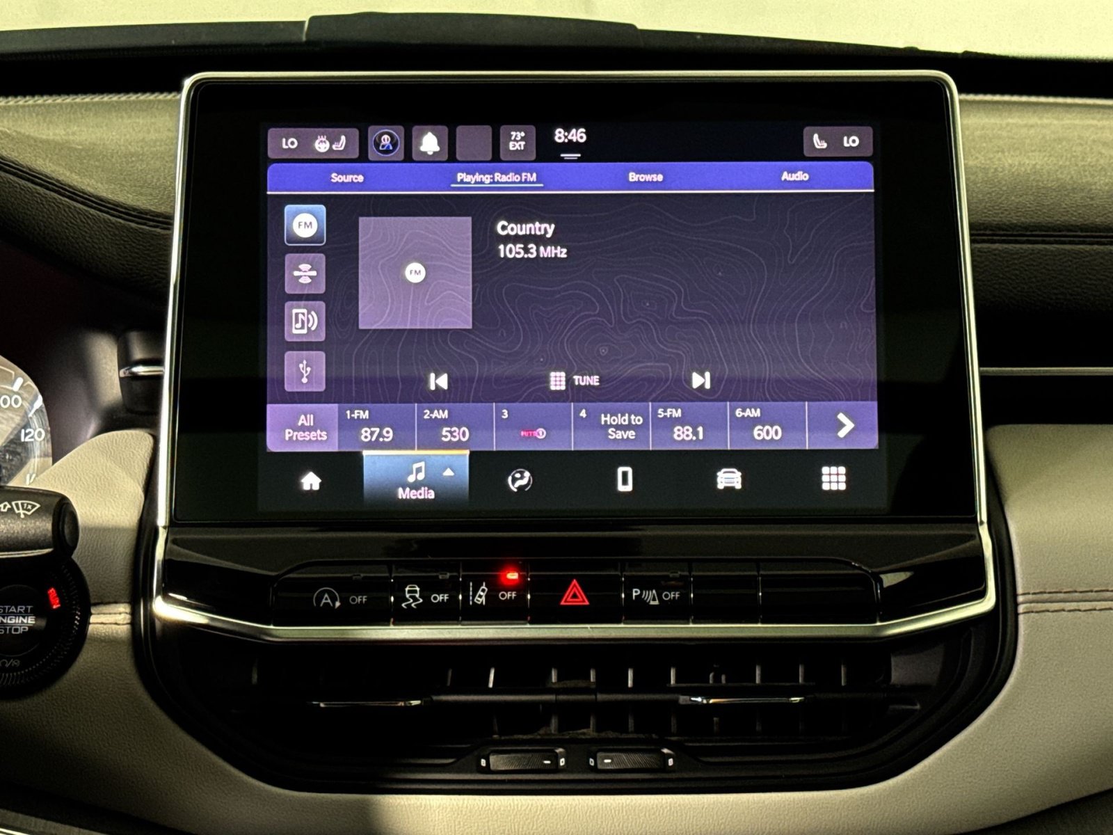 Used 2024 Jeep Compass Limited w/ Sun and Sound Group AWD/4WD image 18