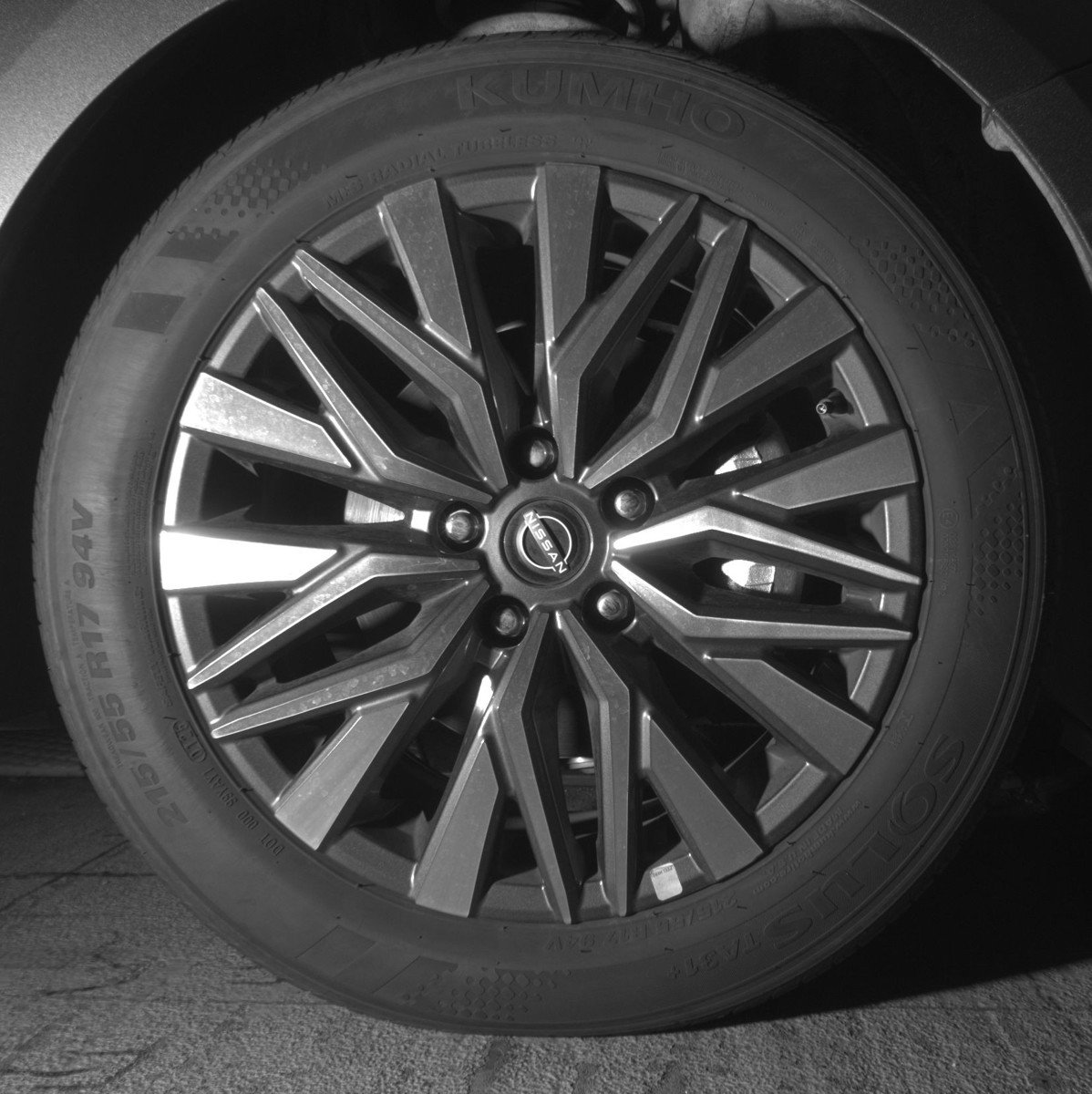 Used 2025 Nissan Altima 2.5 SV image 13