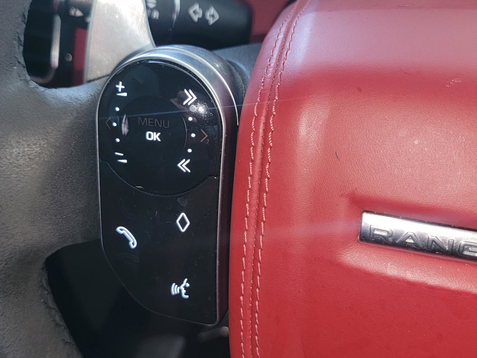 Used 2019 Land Rover Range Rover Sport HST image 18