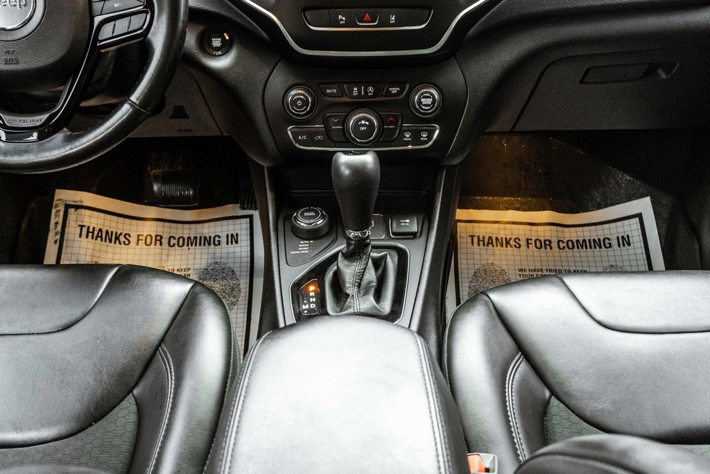 Used 2021 Jeep Cherokee Latitude Plus image 11