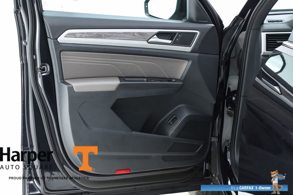 Used 2023 Volkswagen Atlas Cross Sport SE FWD image 18