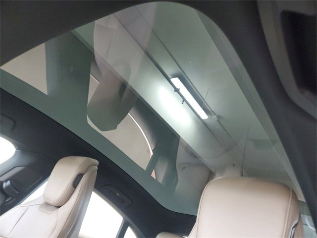 Used 2022 Porsche Taycan 4S image 16