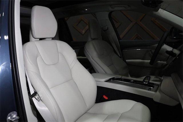 Used 2025 Volvo XC90 B6 Plus w/ Protection Package Premier image 15
