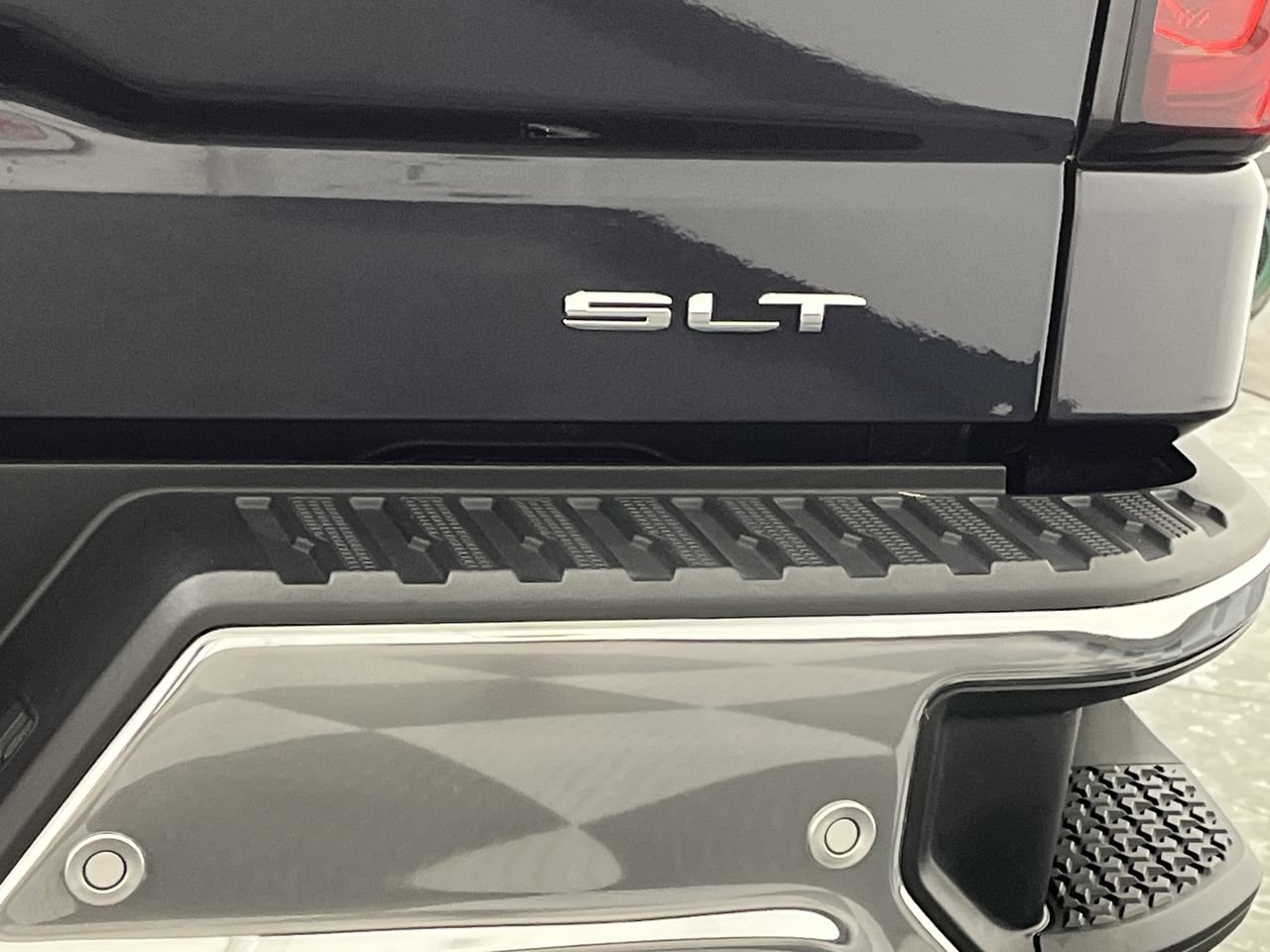 Certified 2022 GMC Sierra 1500 SLT w/ SLT Premium Plus Package AWD/4WD image 39
