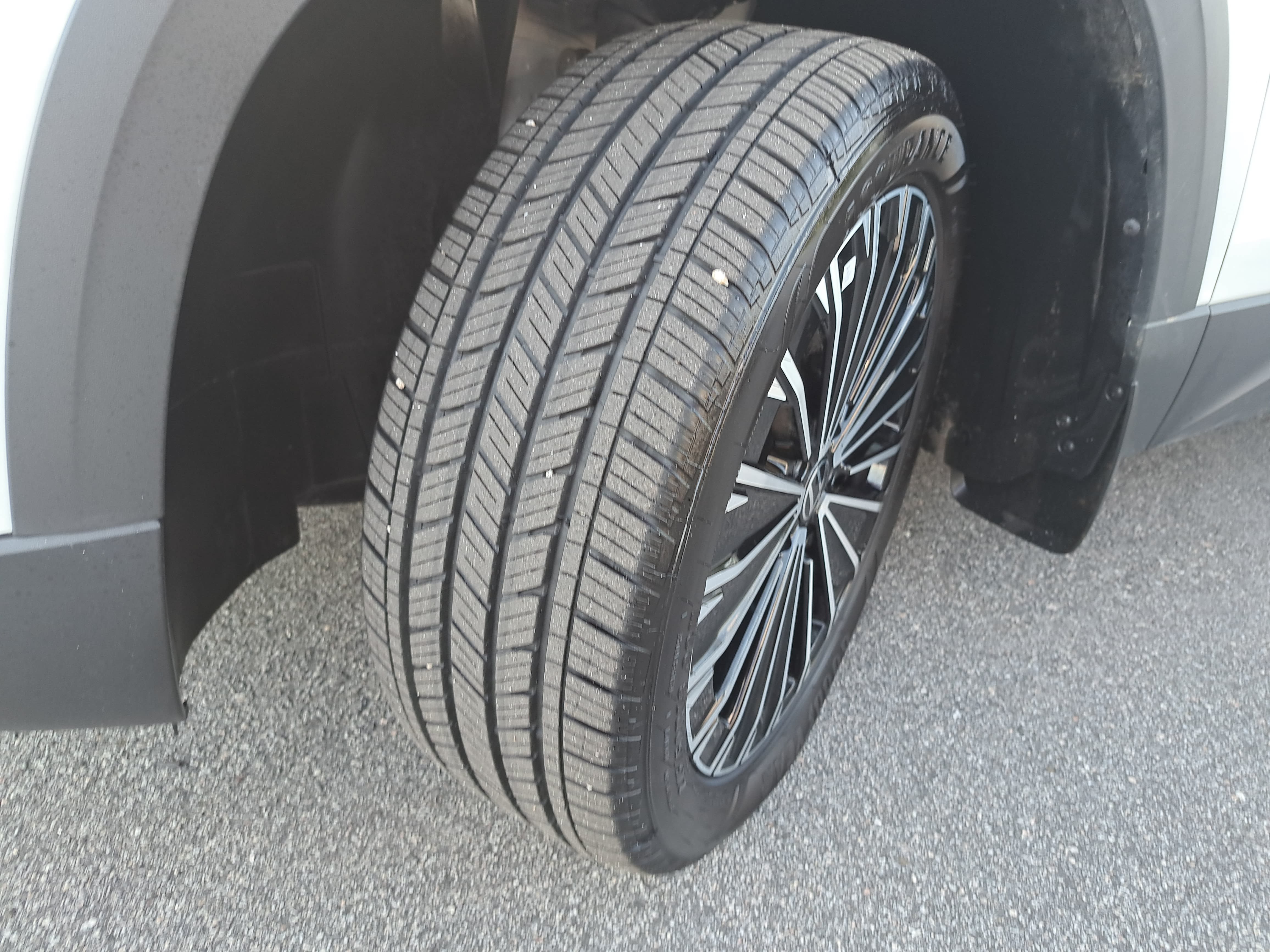 Certified 2026 Volkswagen Taos SE FWD image 29