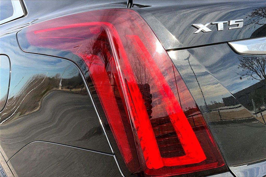 Certified 2023 Cadillac XT5 Premium Luxury image 32