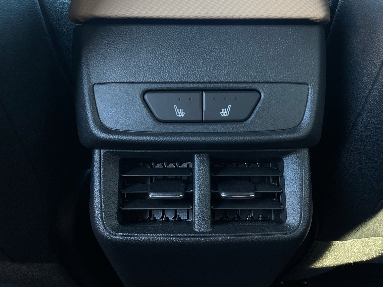 Used 2025 Chevrolet Equinox ACTIV w/ Convenience Package III image 20