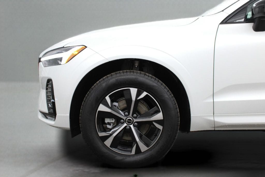 New 2026 Volvo XC60 B5 Core AWD/4WD image 6