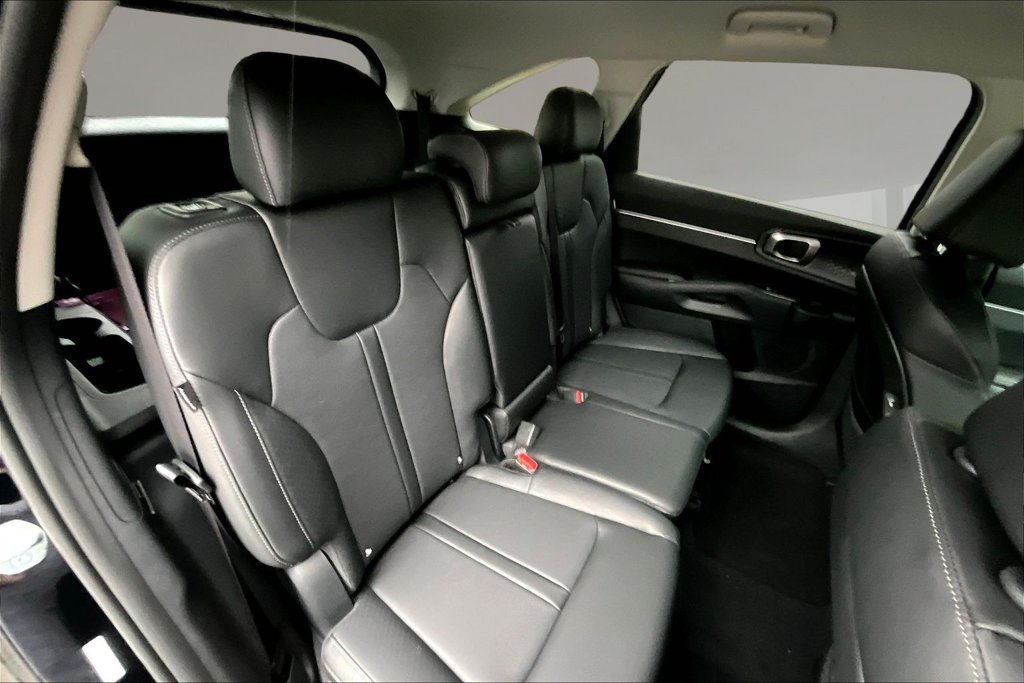 New 2026 Kia Sorento S FWD image 9