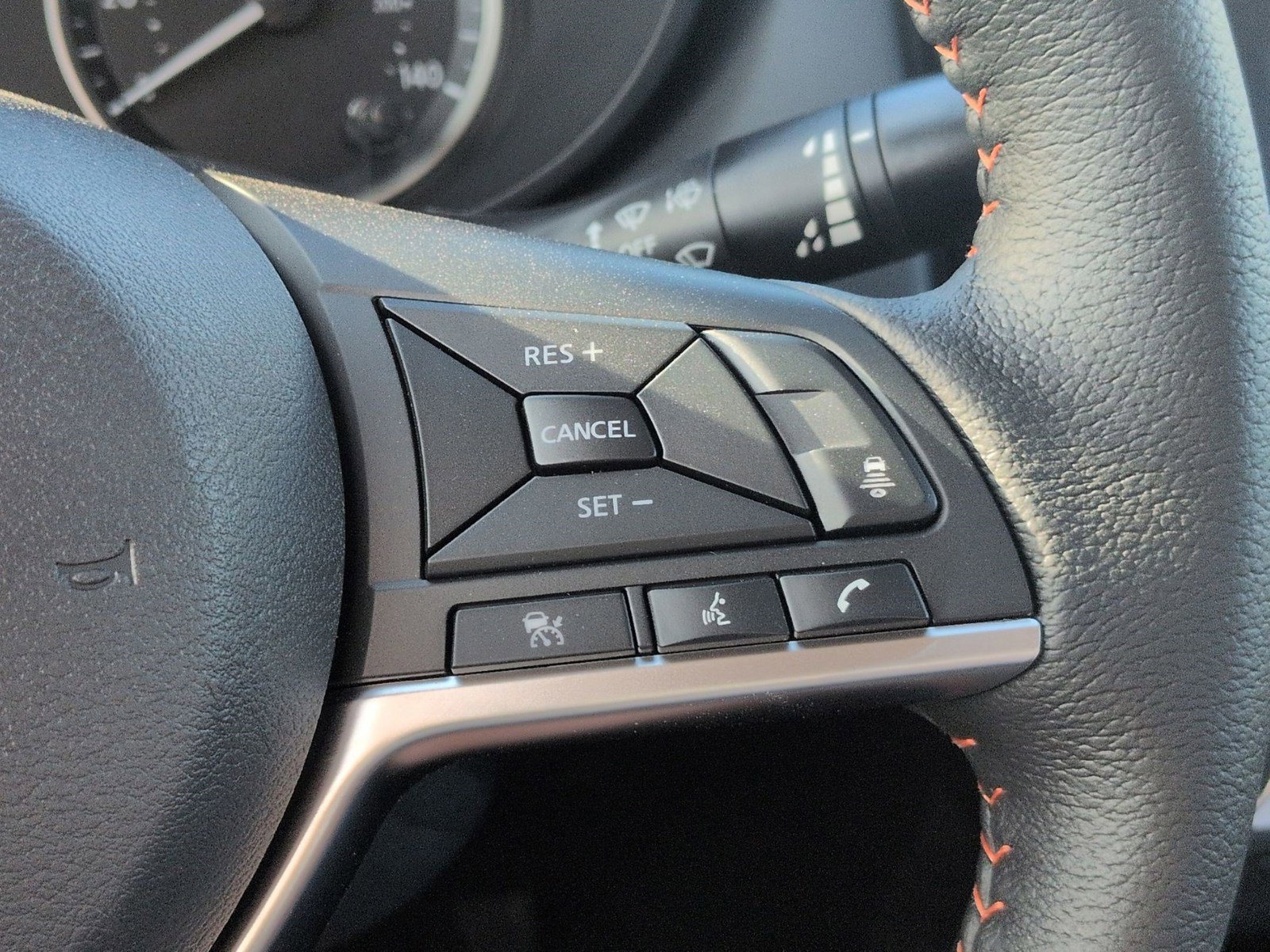 New 2025 Nissan Versa SR w/ Trunk Package image 15