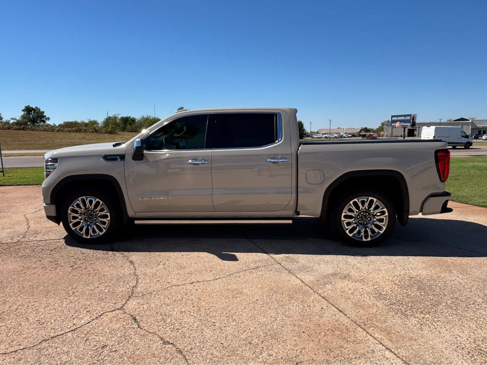 Used 2026 GMC Sierra 1500 Denali Ultimate AWD/4WD image 4