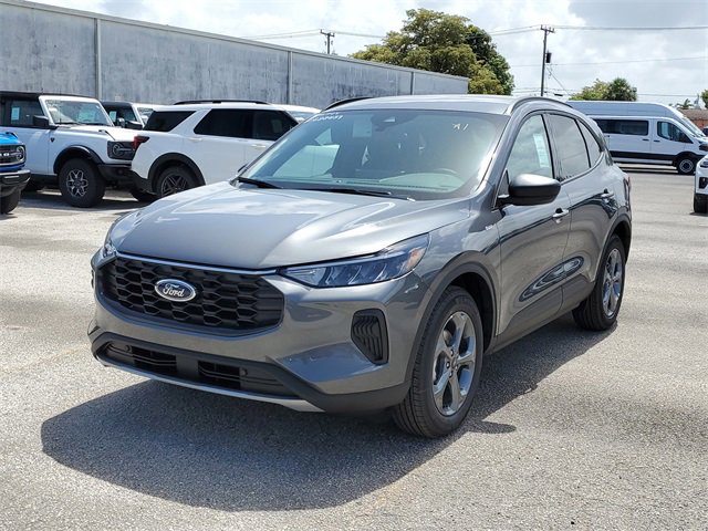 New 2025 Ford Escape ST-Line w/ Equipment Group 301A video 2