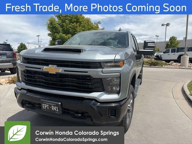 Used 2025 Chevrolet Silverado 2500 Custom w/ Custom Value Package AWD/4WD image 5