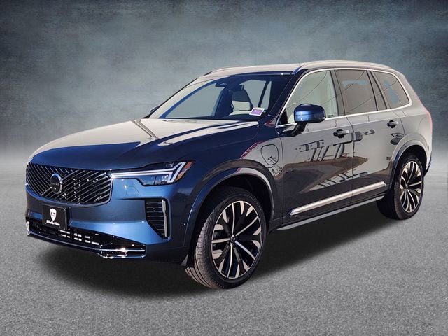 New 2026 Volvo XC90 T8 Plus w/ Protection Package image 3